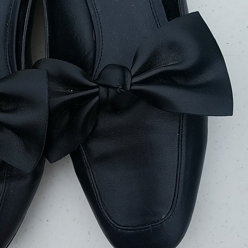 Shoes - Picture 2 of 9